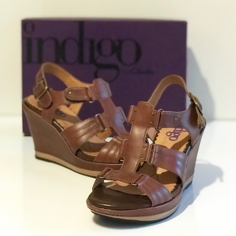 Clarks Sandals - Picture 2 of 8